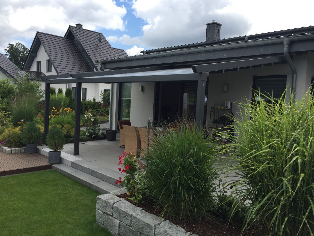 Pergola - Das Terrassenfaltdach Schutz vor Sonne und Regen
